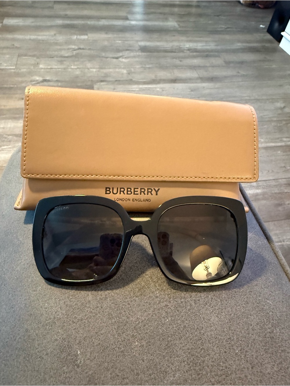 Burberry Black Oversized Square Women’s Sunglasses with Tan Case